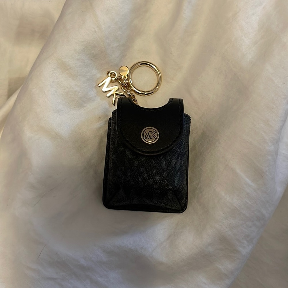 Michael Kors keychain case